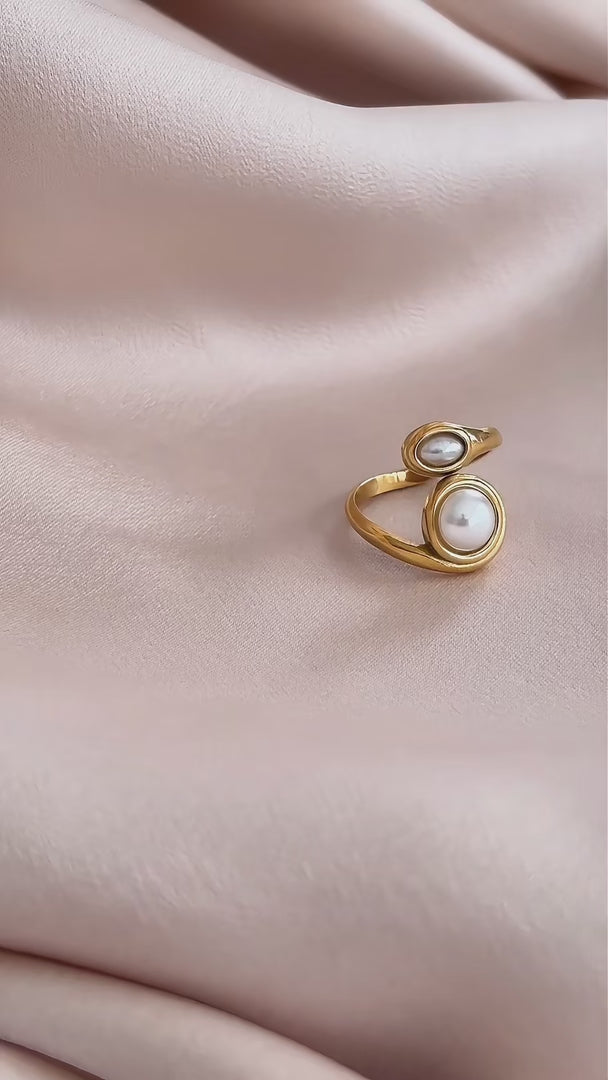 Donte Ring - Gold Double Pearl