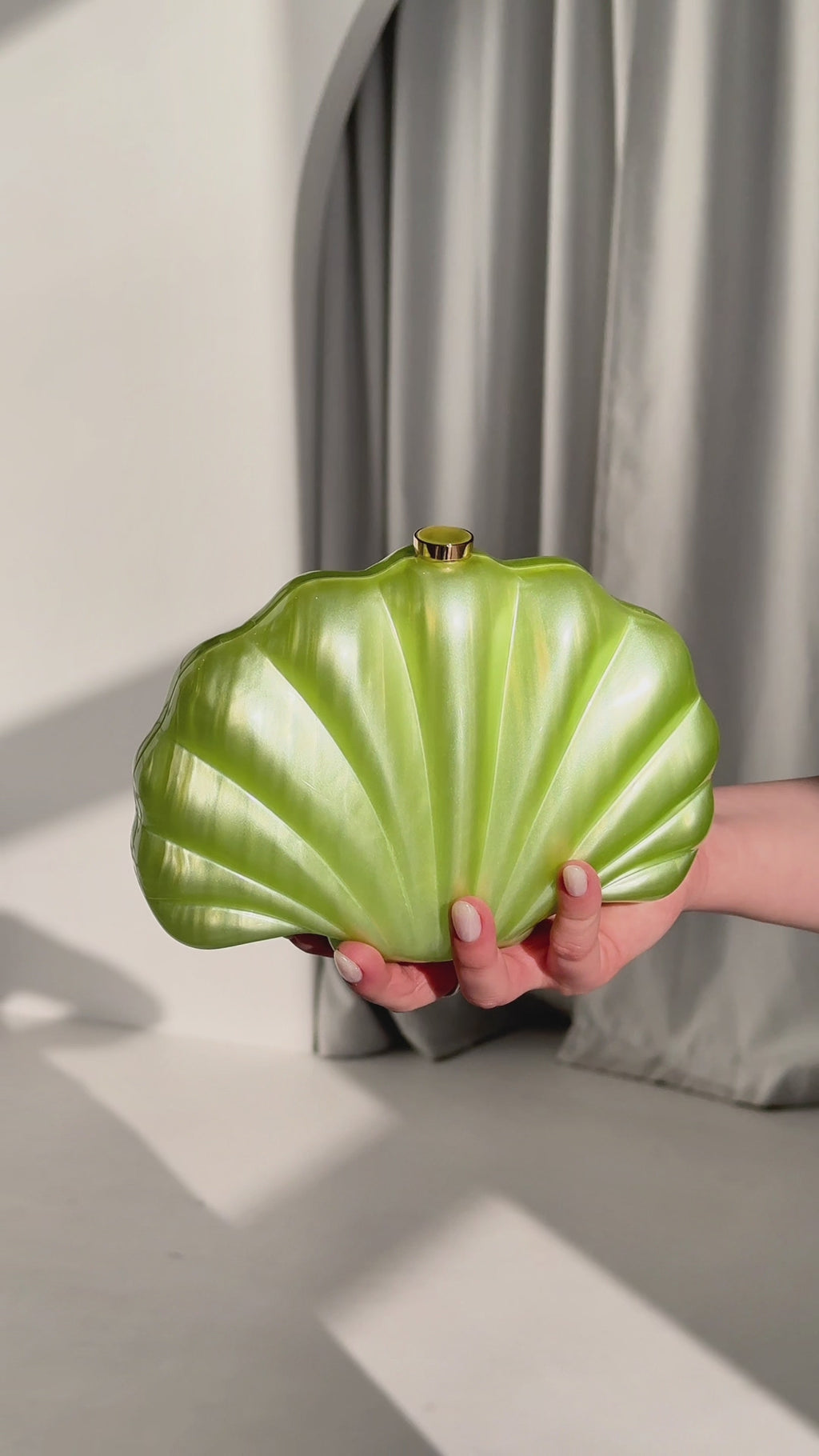 Serenade Shell Clutch Bag - Sage Pearl