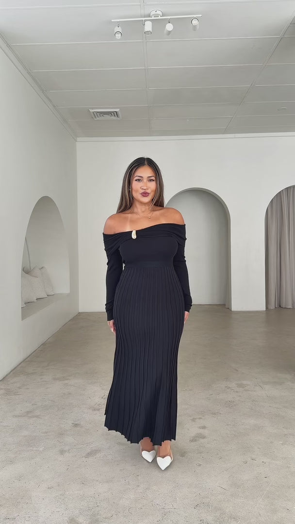 Lexie Knit Maxi Dress - Black