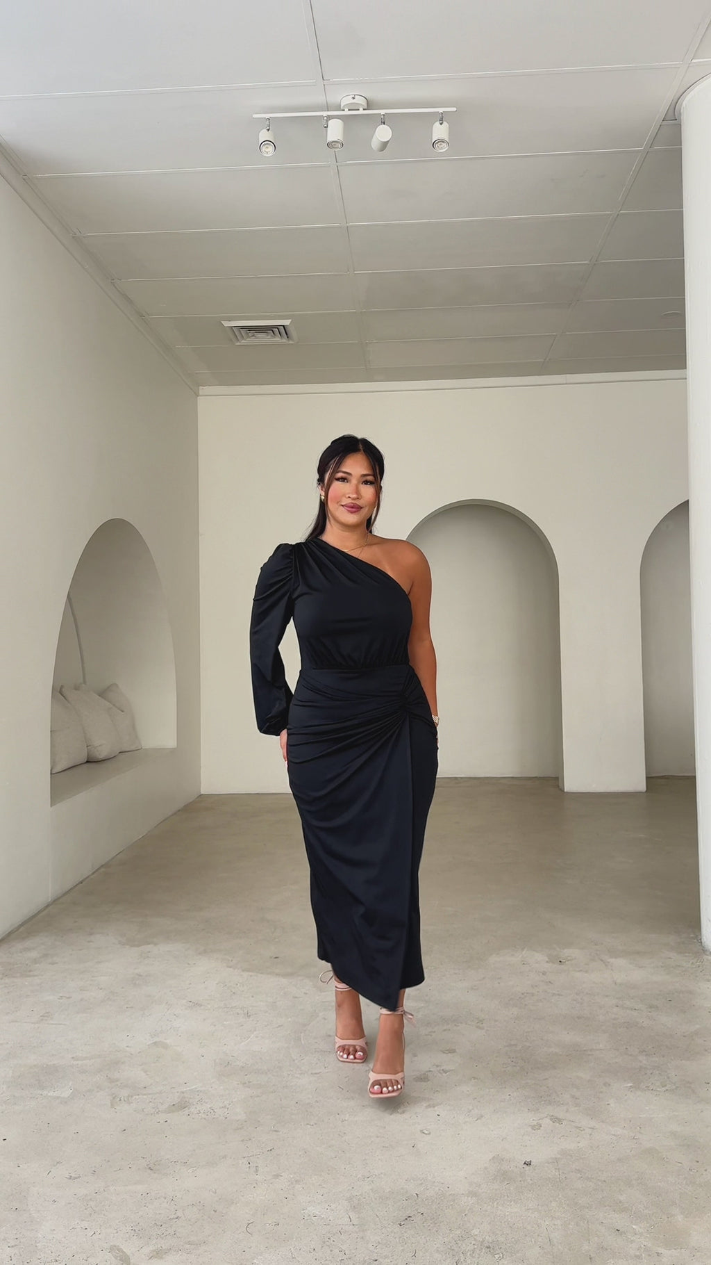 Frida Midi Dress - Black