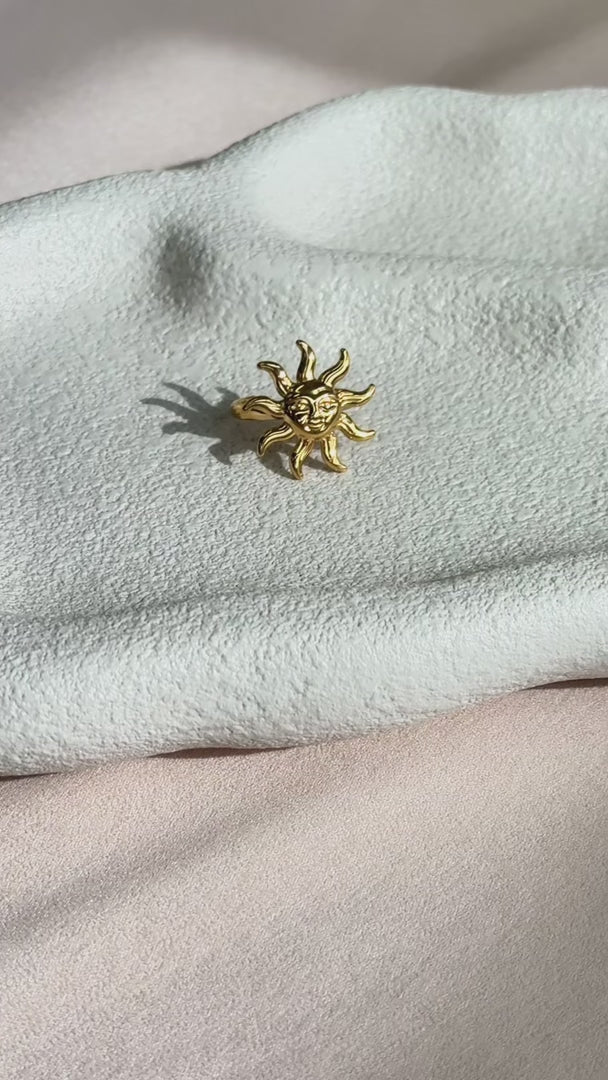 Delos Ring - Gold Sun Face