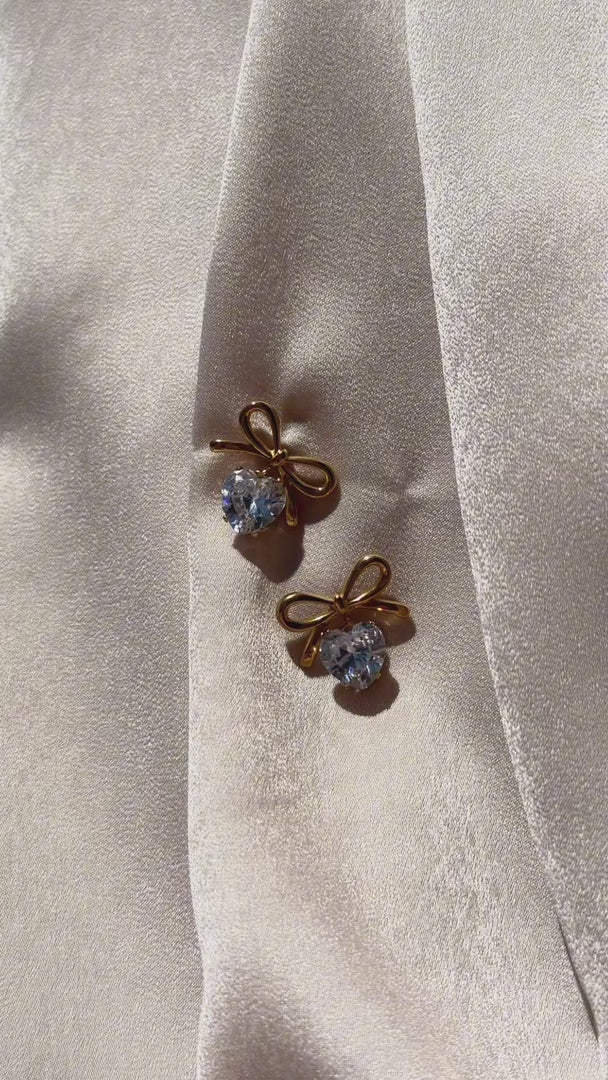 Tilla Drop Stud Earrings - Gold Bow Heart Stone
