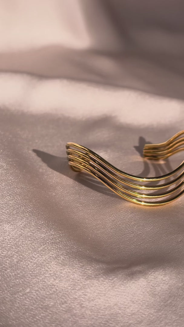 Waverly Cuff Bangle - Multi Gold Dip