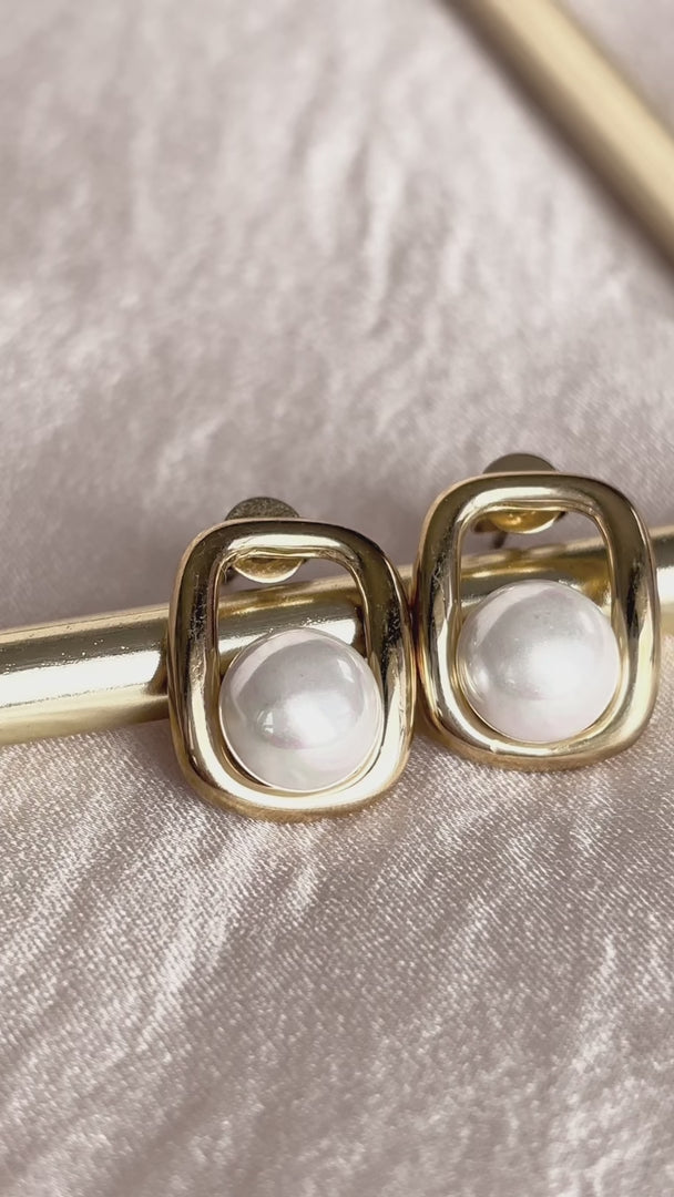 Josia Stud Earrings - Gold Rectangle Pearl