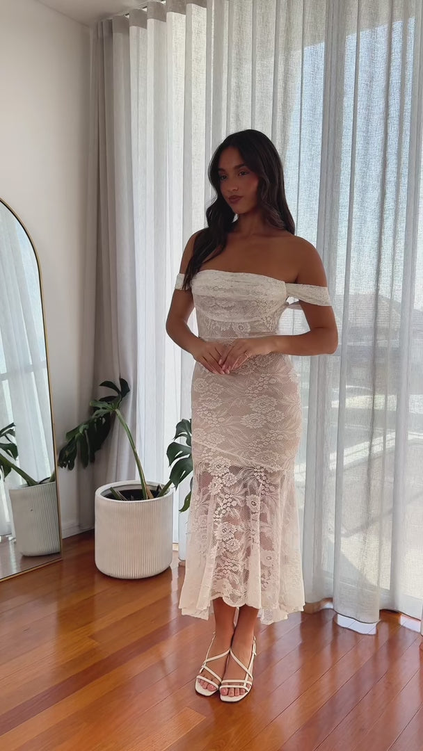 Soriella Lace Maxi Dress - White