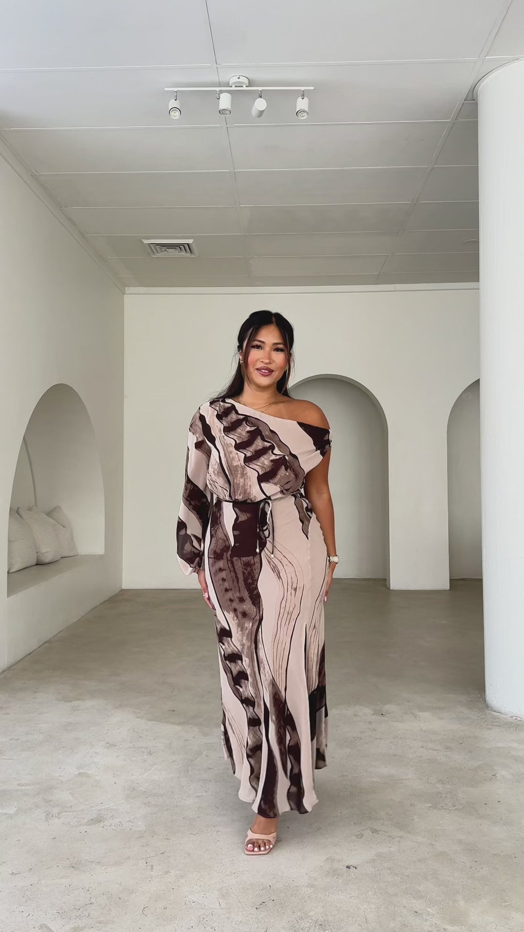 Martisha Long Sleeve Maxi Dress - Beige Brown Print