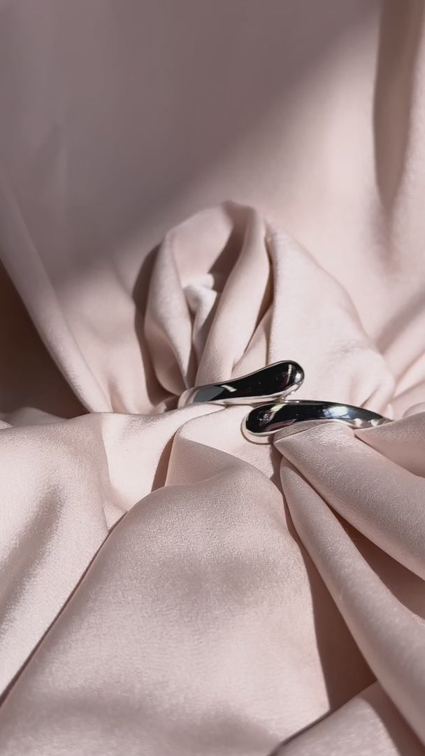 Amorelle Bangle - Silver Tear End
