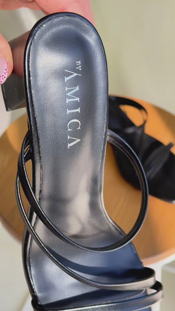 Yora Block Mule Heels - Black