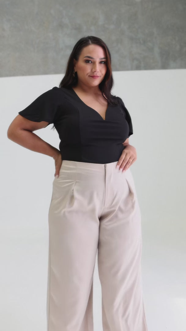 Tammy Flutter Sleeve Top - Black