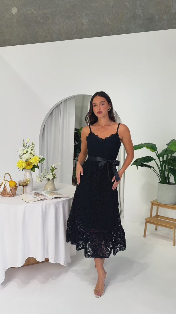 Fleur Lace Midi Dress - Black