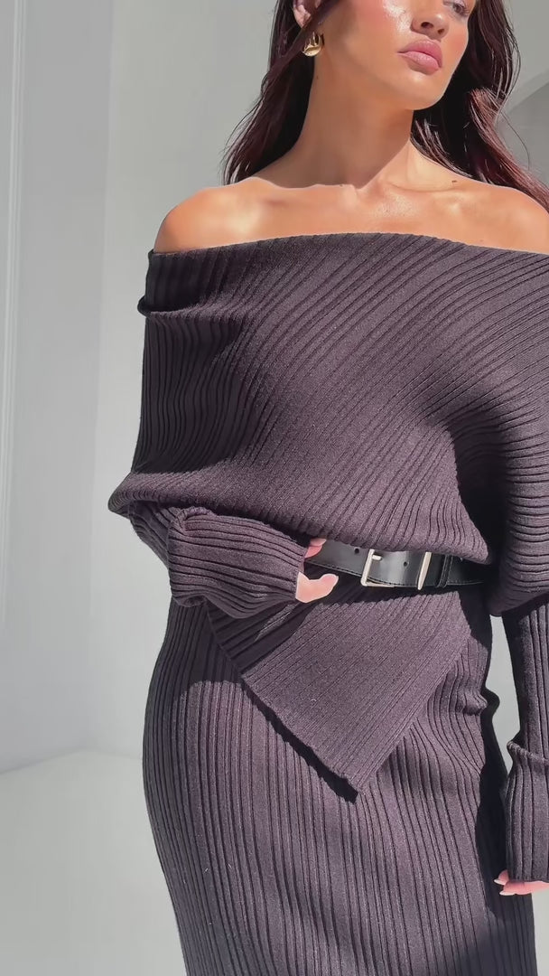 Calandra Two Piece Knit Set With Belt - Black